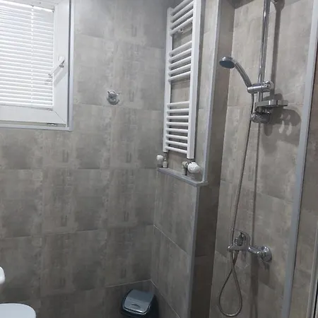 فندق Hotel Montana مونتانا