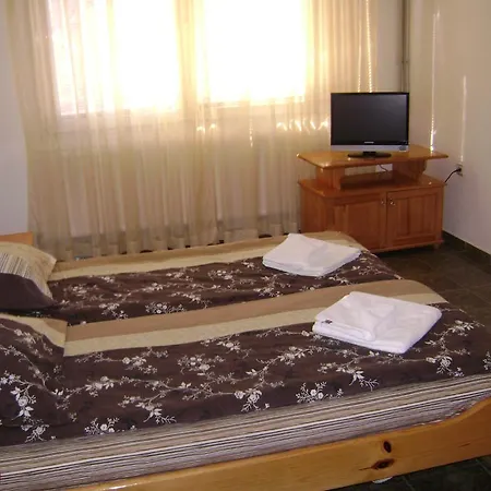 Hotel Montana فندق مونتانا